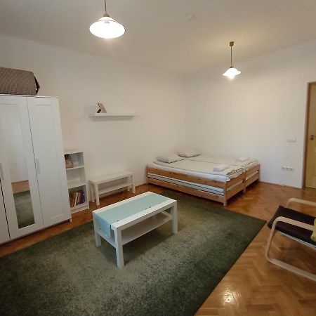 Gizella Apartman エゲル エクステリア 写真